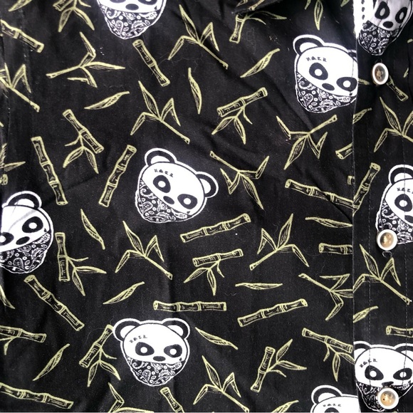 VSTR Mens Button Down Shirt Black Size Small Creepy Panda Japanese Print Anime - Picture 3 of 6